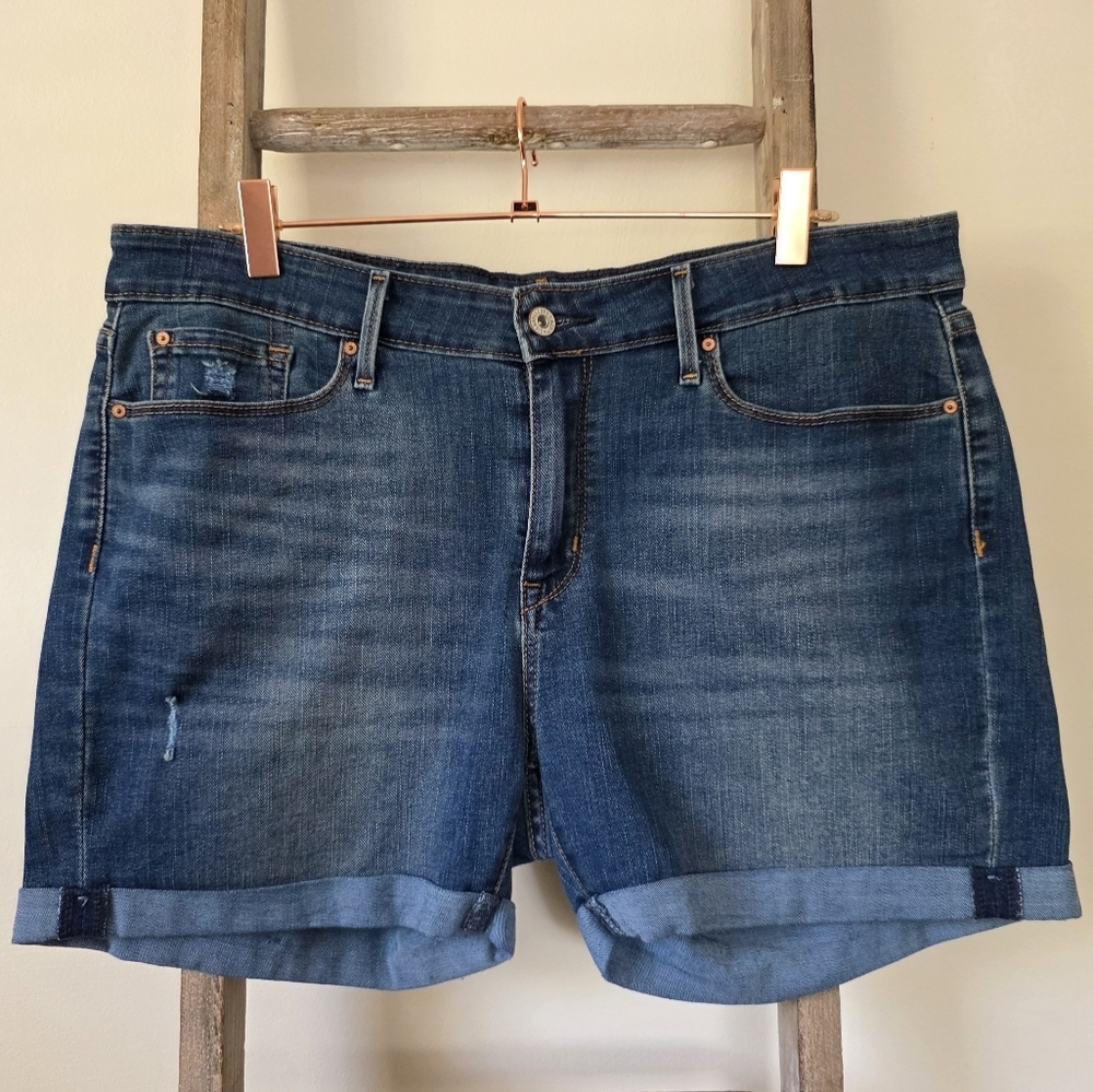 ⭐️40% Off⭐️ Levi Strauss Signature Denim Shorts